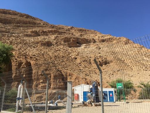 Israeli well dug deep enough to dry up aqueducts